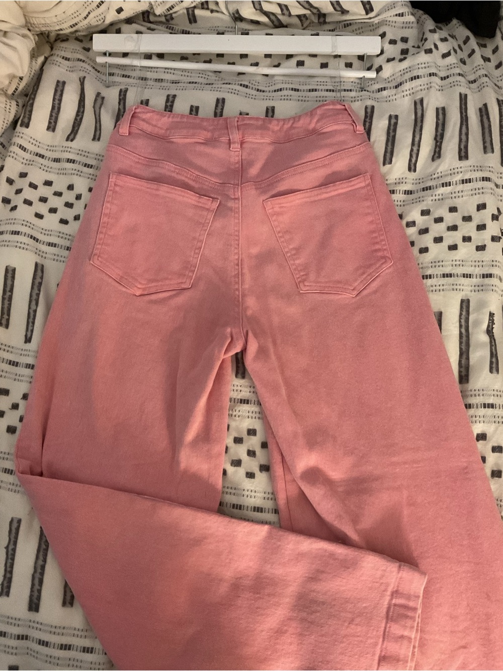 entro Pink Straight-Leg High-Rise Jeans